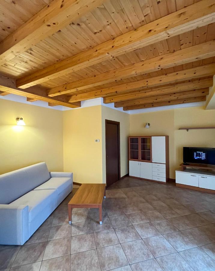 Casa Vacanze Al Lago P2 Monasterolo del Castello Bagian luar foto