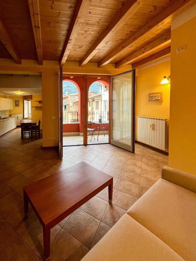 Casa Vacanze Al Lago P2 Monasterolo del Castello Bagian luar foto